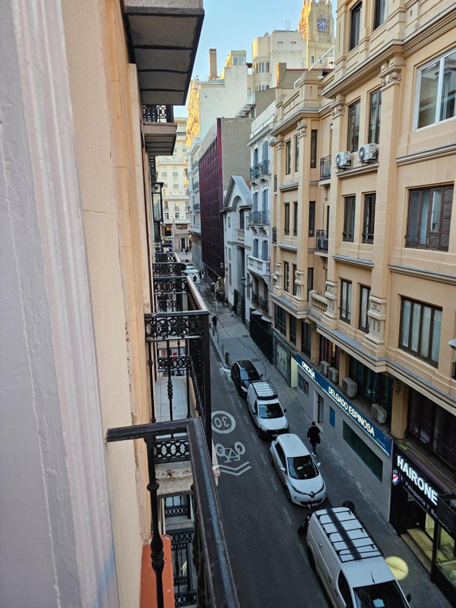 Hostal Andrea Granvia Madrid Extérieur photo