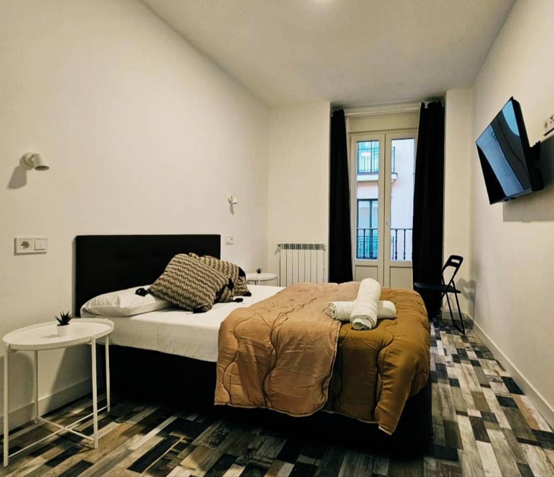 Hostal Andrea Granvia Madrid Extérieur photo