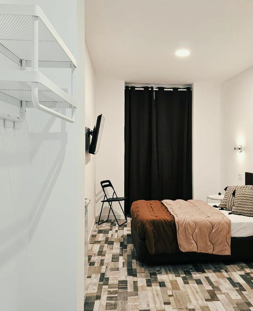 Hostal Andrea Granvia Madrid Extérieur photo