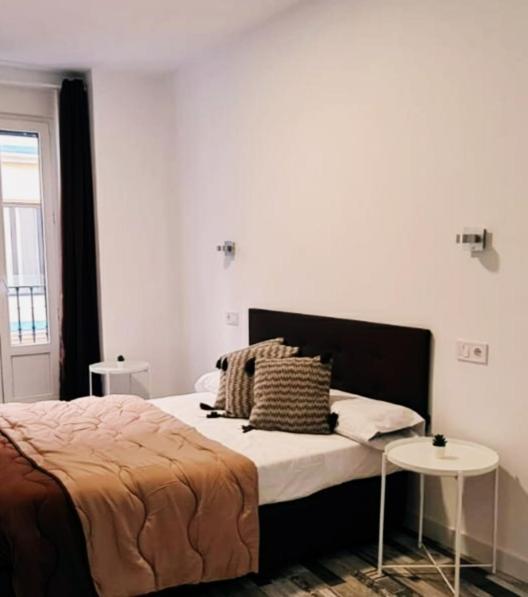 Hostal Andrea Granvia Madrid Extérieur photo